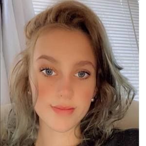 Meet your Posher, Nina